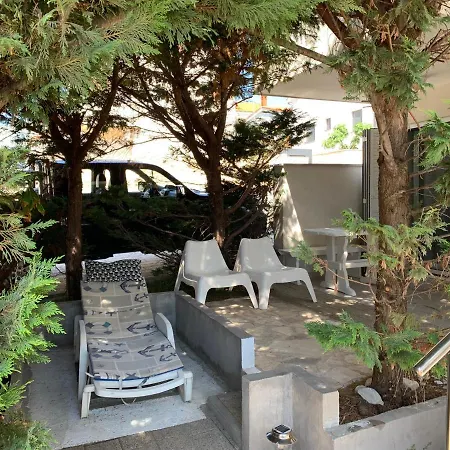 - Dalmacija Apartamento Mandre